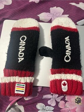 Canada Knit Mittens with Red, Black & White Accent